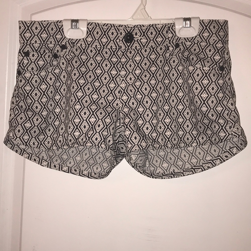 Patterned shorts